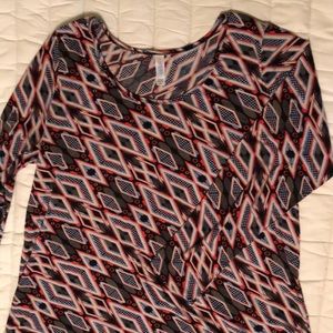 Lularoe long-sleeve t. No wrinkle material!